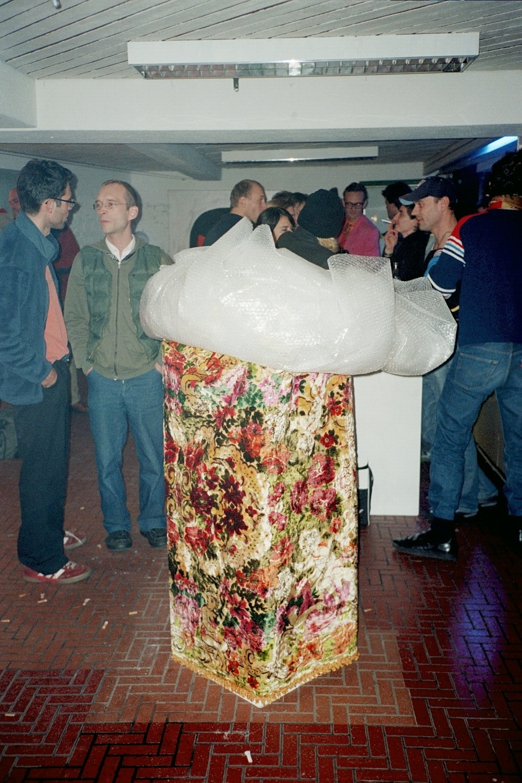 Davix "Drop Aera 2002", message salon Rigiplatz, Zürich