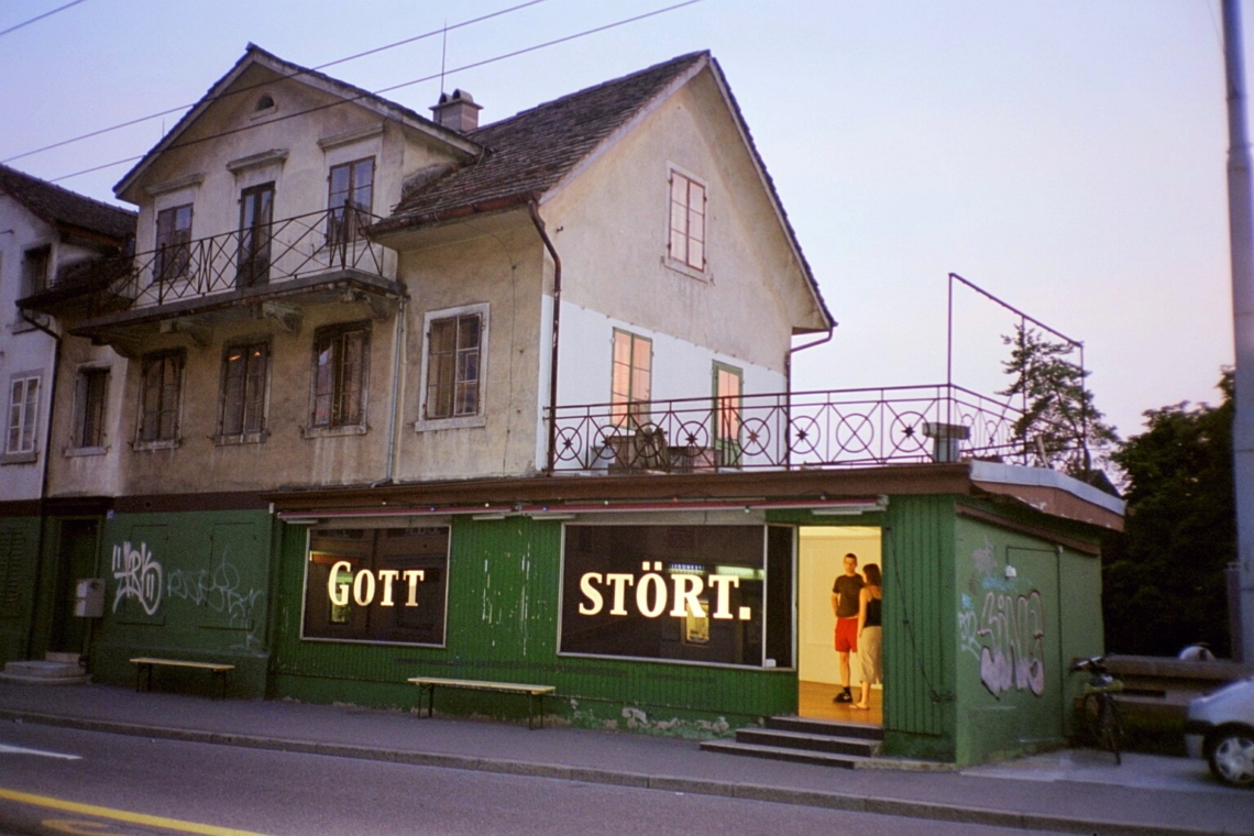 "Freiheit", message salon Rigiplatz, Zürich