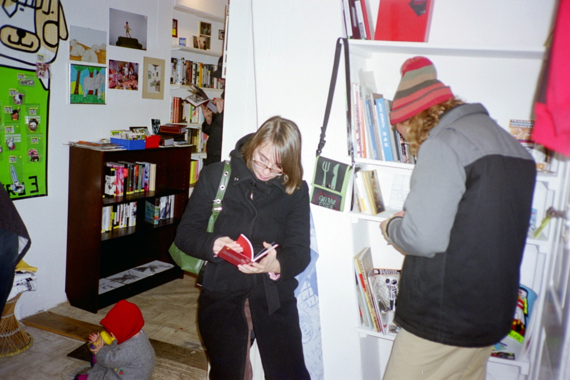 message salon shop und videoclub 2001–2005, message salon Rigiplatz, Zürich