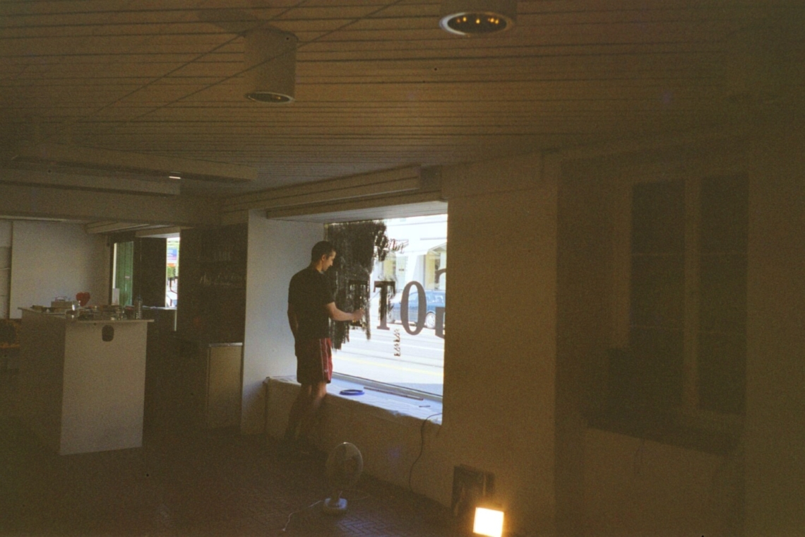 "Freiheit", Aufbau der Installation, message salon Rigiplatz, Zürich