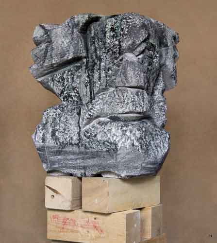 Ingrid Scherr, Marx, painted concrete 60x49x40 cm on wooden beam, 2013, 