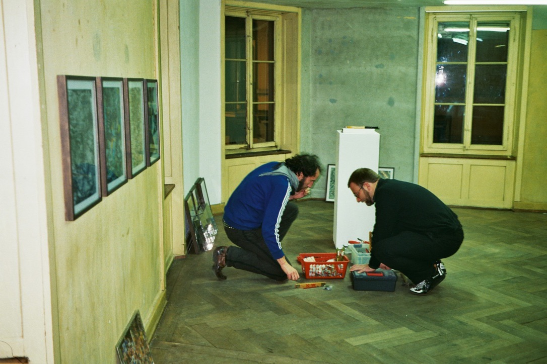 Dirk Meinzer and Peter Stoffel "Supermahlstrom", installing at message salon, Zurich