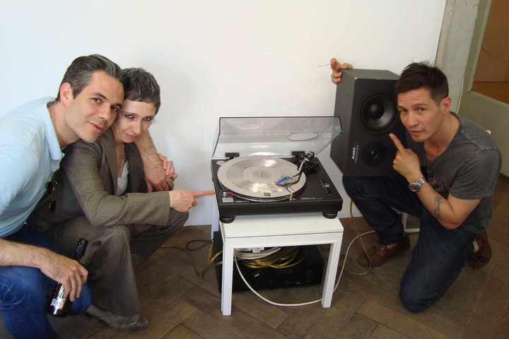 "Laurent Emch & Nik Goei by Minimetal", Nik Emch, Esther Eppstein, Laurent Goei, message salon, Perla-Mode, Zurich, photo Centrik Isler, likeyou.com