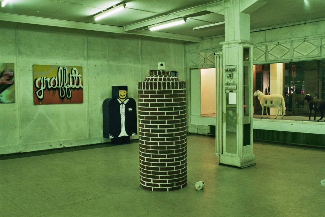 Veli & Amos, Live in Galleries, "Jewbox and Sheeps (Keenwood, Pioneer, Alpine), Spray Can, Graffiti", Perla-Mode, Langstrasse, Zurich 
