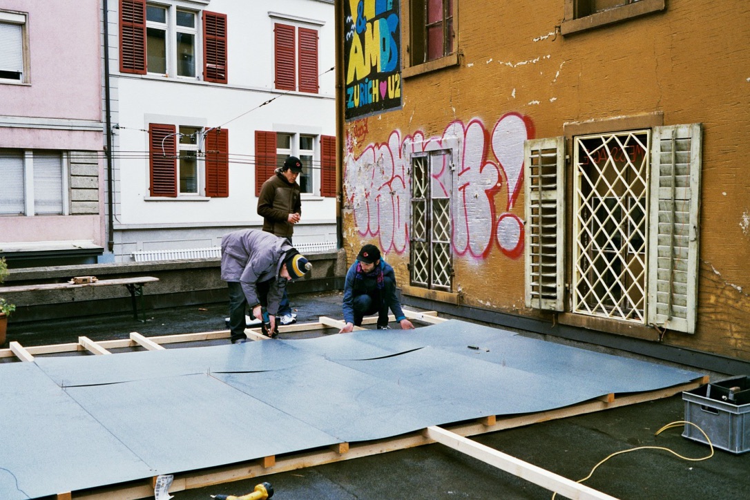 Billboard by Veli & Amos, Installation December 2011, Perla-Mode Terrace, Langstrasse 
