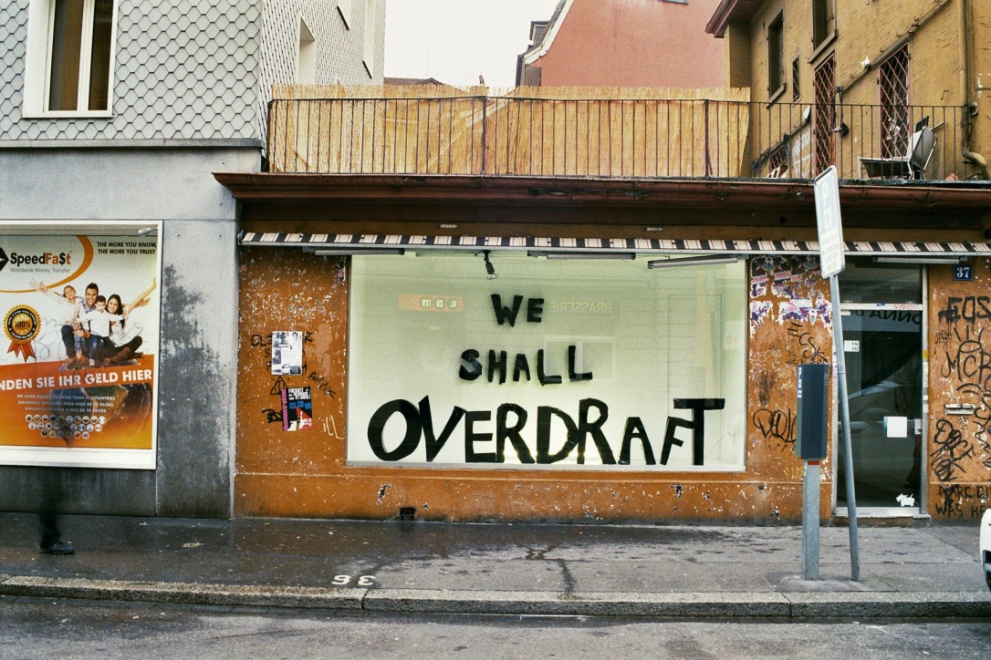 “We Shall Overdraft”, Roy Menachem Markovich, window Brauerstrasse, Perla-Mode  