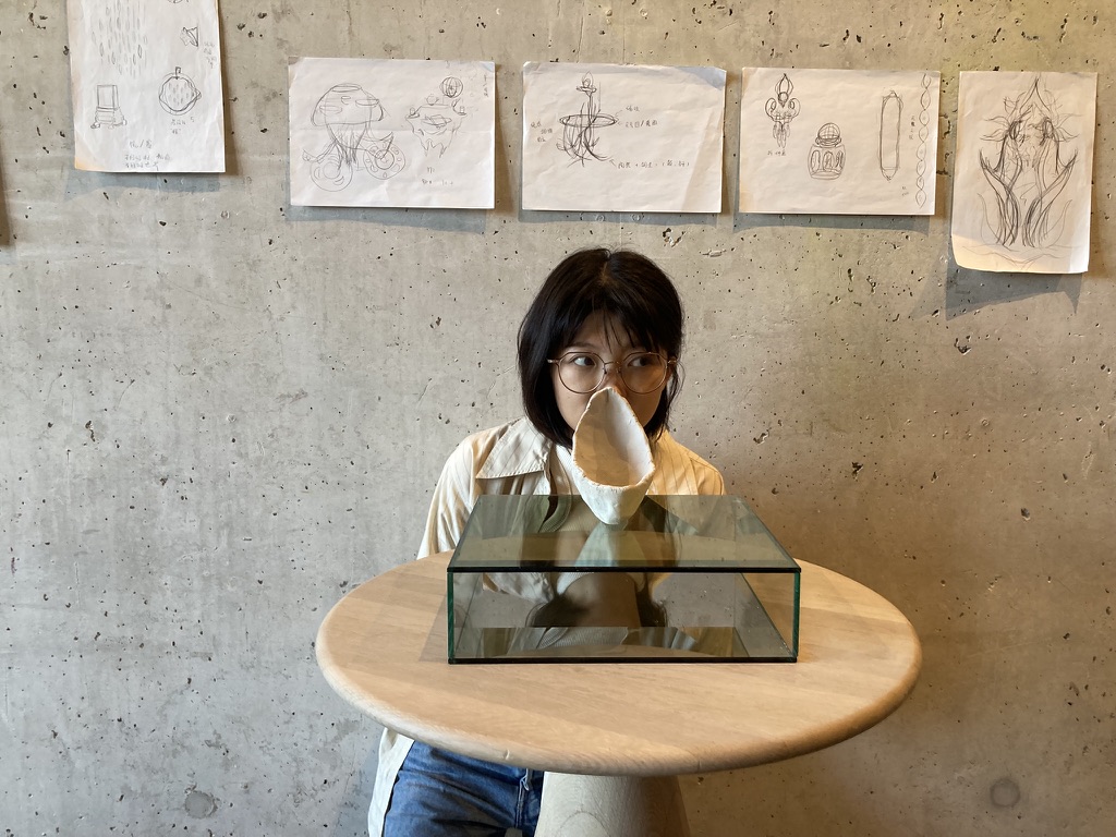 Xinyi Fox Hu, Artist in Hotel Residence 2026, Open Studio, 25hours Hotel Langstrasse, Zürich 