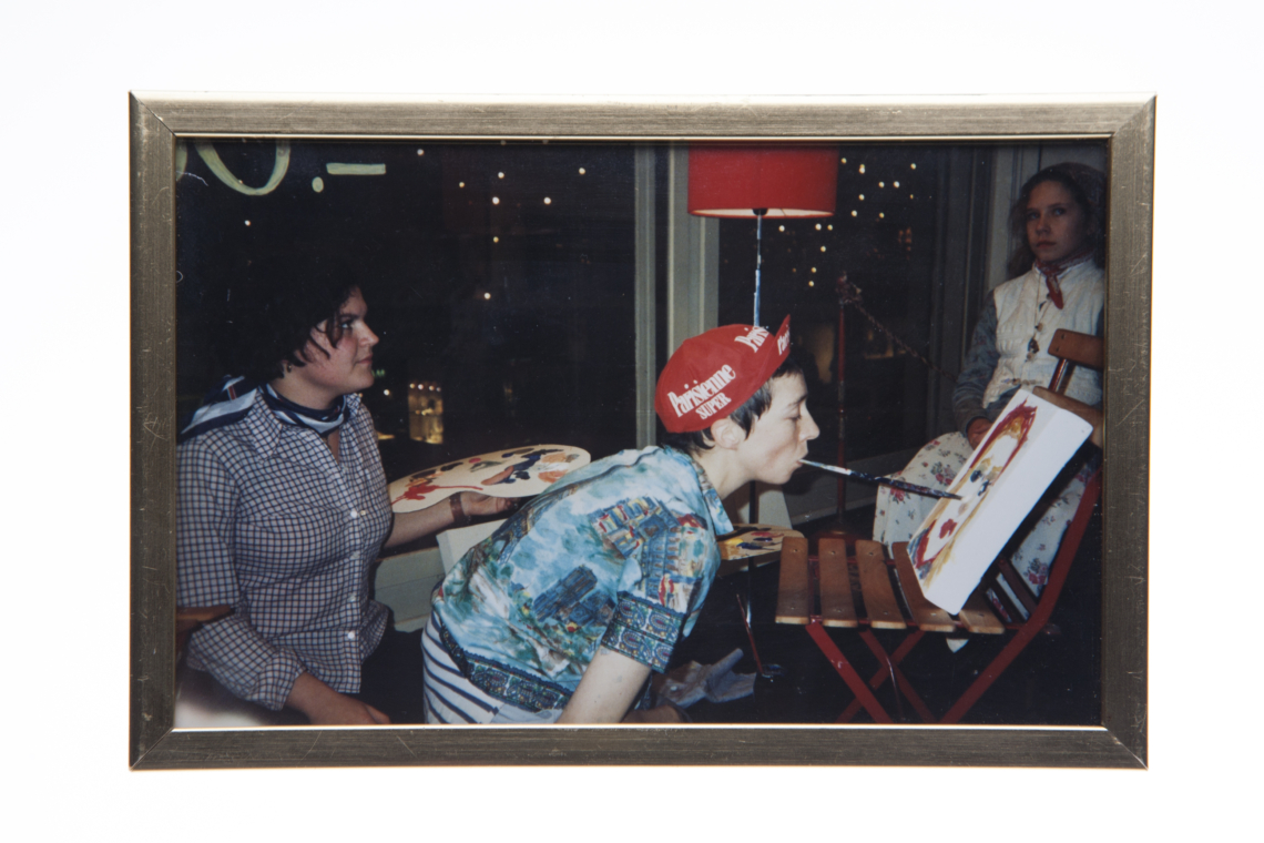 Selina Trepp and Esther Eppstein want a piece of the cake - Moulin Rouge, Monotony, 1995