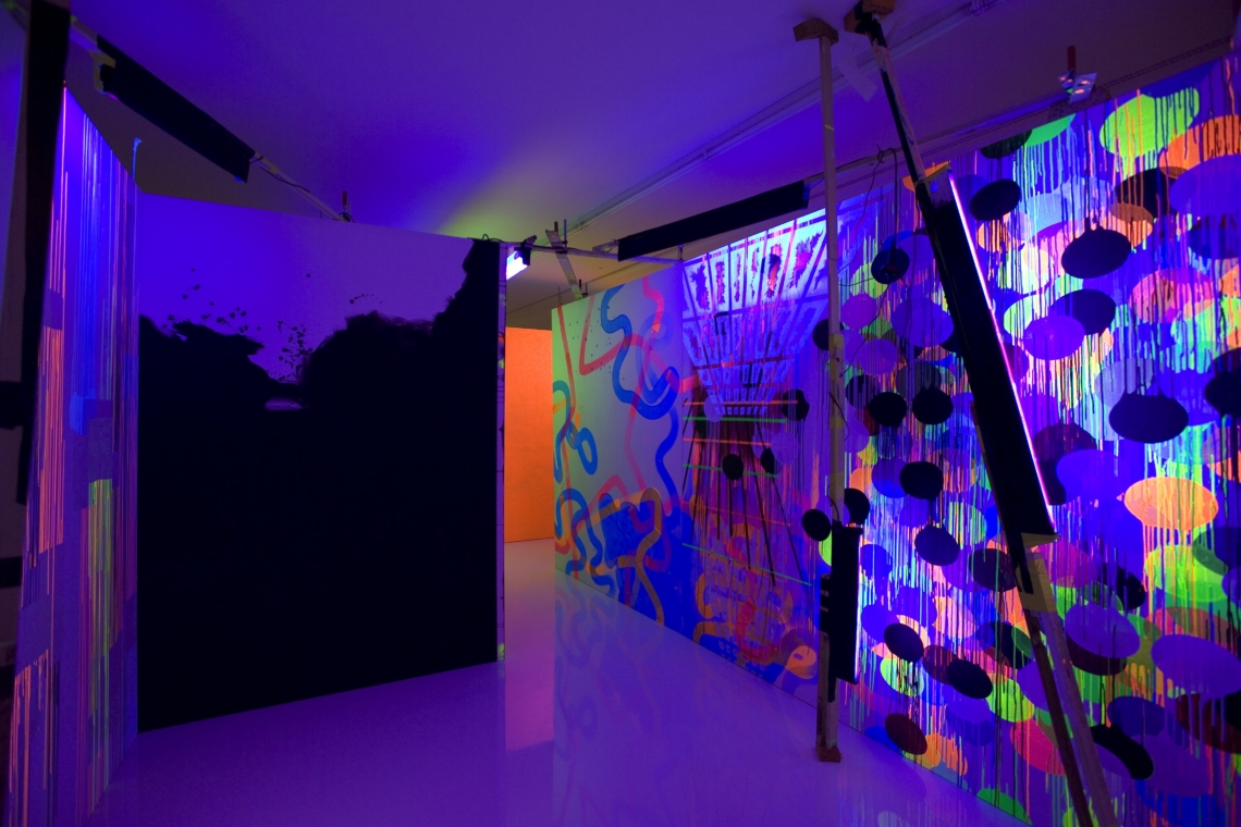 Davix "Esther Eppstein lädt ein, Davix, Franziska Koch, Saskja Rosset und Alexis Saile", Helmhaus Zürich. Foto Mancia/Bodmer© FBM studio 