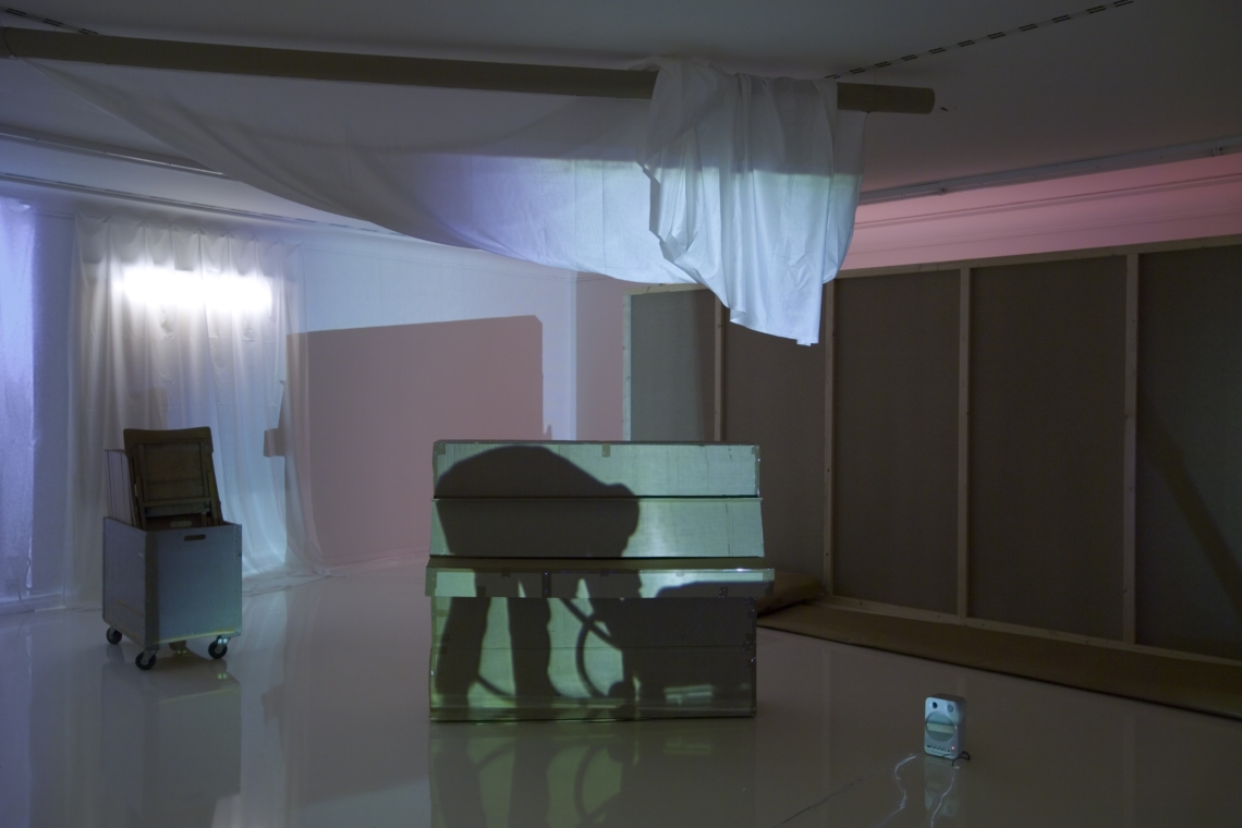 Franziska Koch "Esther Eppstein lädt ein, Davix, Franziska Koch, Saskja Rosset und Alexis Saile", Helmhaus Zürich. Foto Mancia/Bodmer© FBM studio, 2005