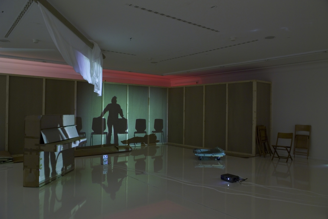 Franziska Koch "Esther Eppstein lädt ein, Davix, Franziska Koch, Saskja Rosset, und Alexis Saile", Helmhaus Zürich. Foto Mancia/Bodmer© FBM studio, 2005