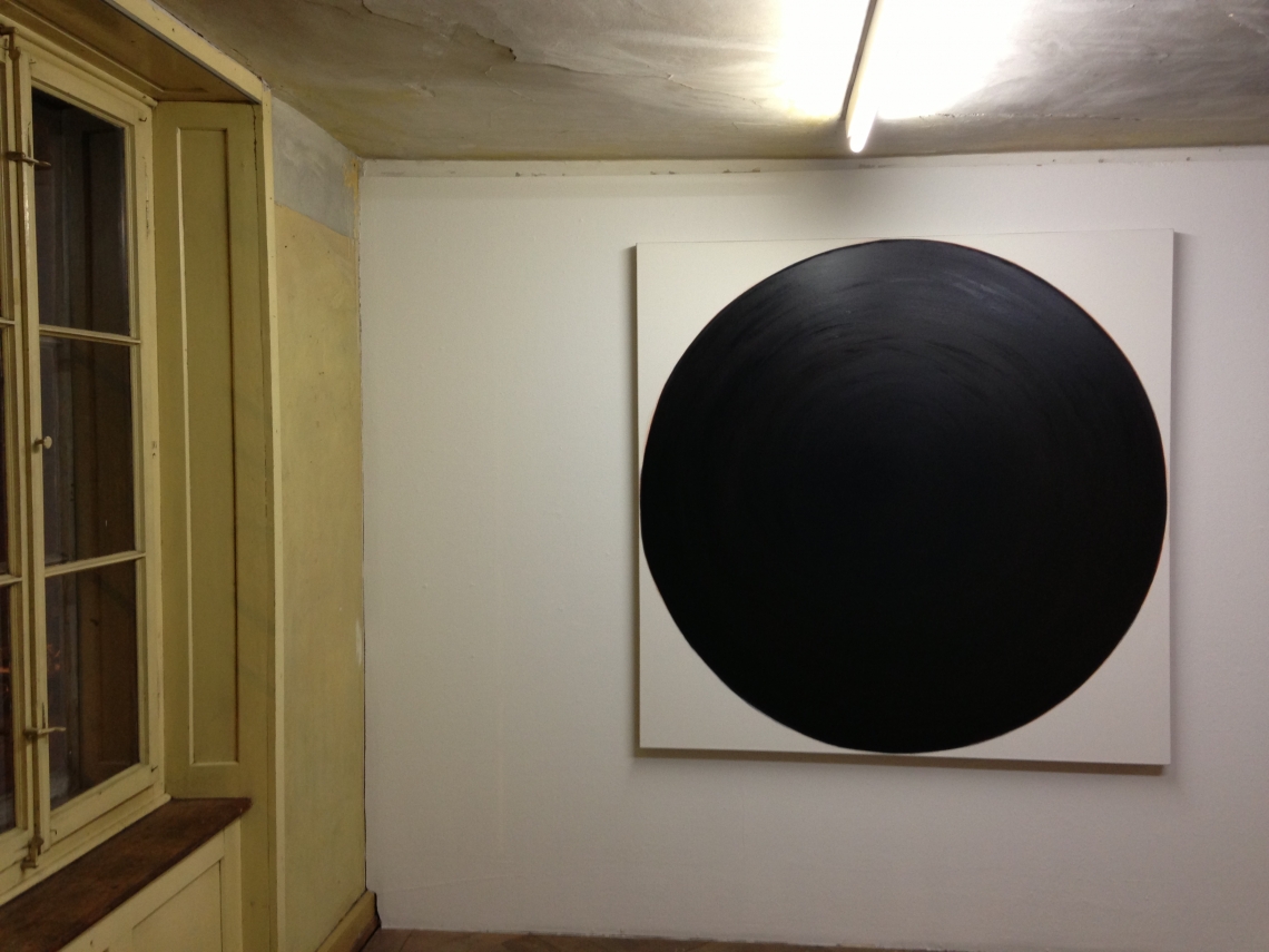 Schwarze Löcher, Installationsansicht, message salon 2013