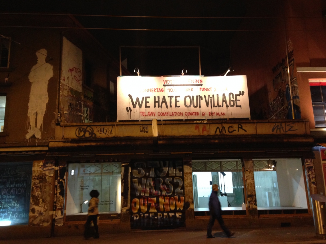 We hate Our Village, Billboard, message salon
