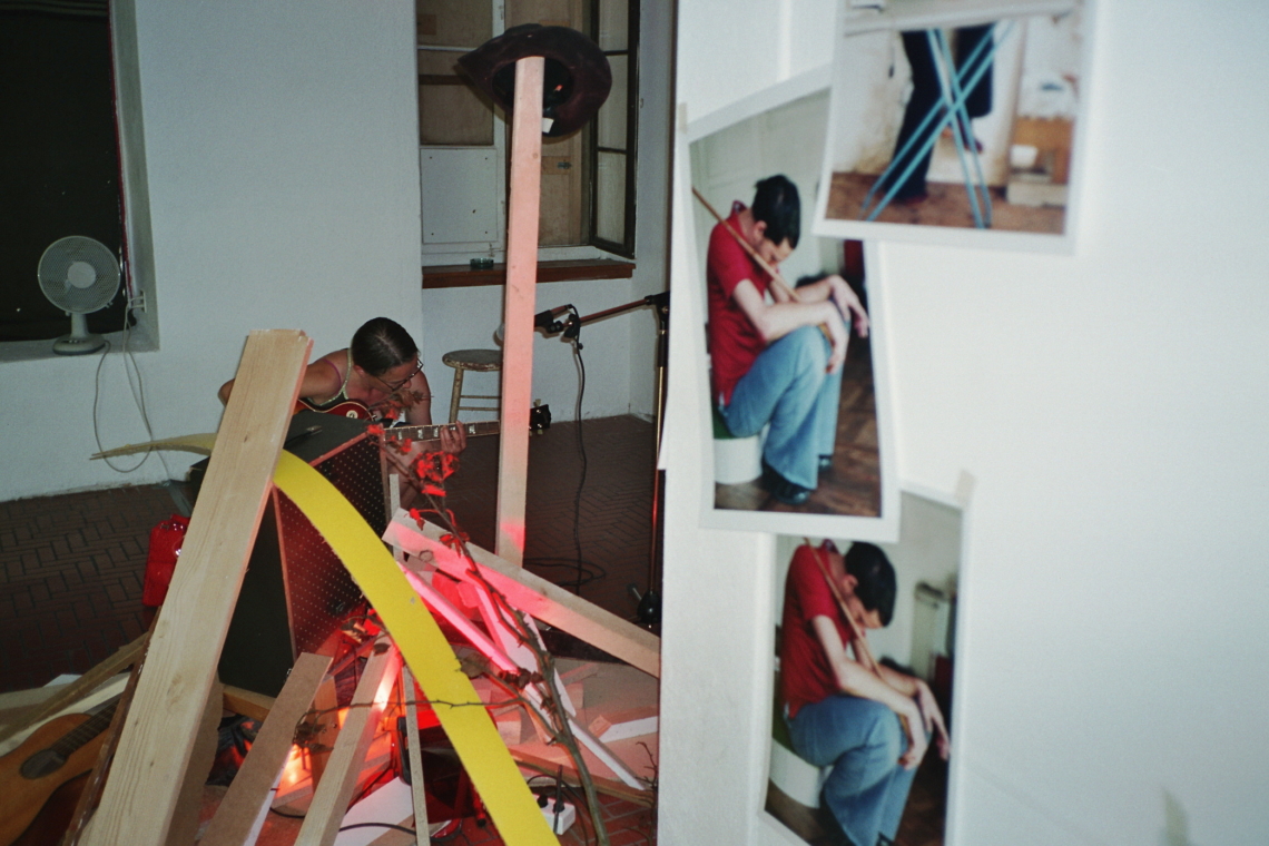 Karin Müller "Lagerfeuer", message salon Rigiplatz, Zürich