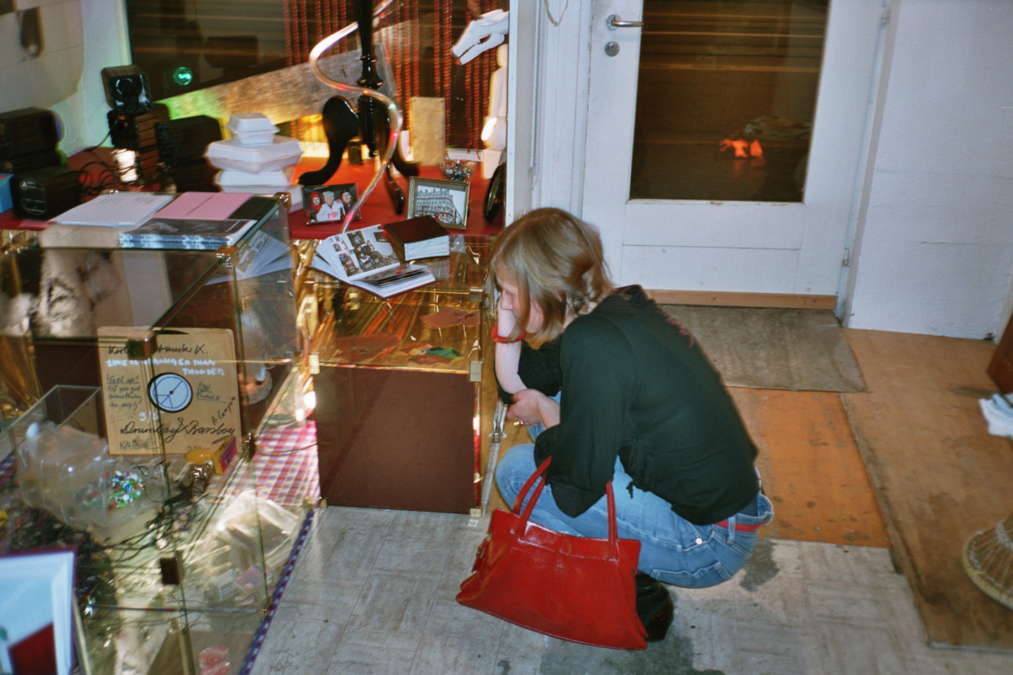 message salon shop und videoclub 2001–2005, message salon Rigiplatz, Zürich