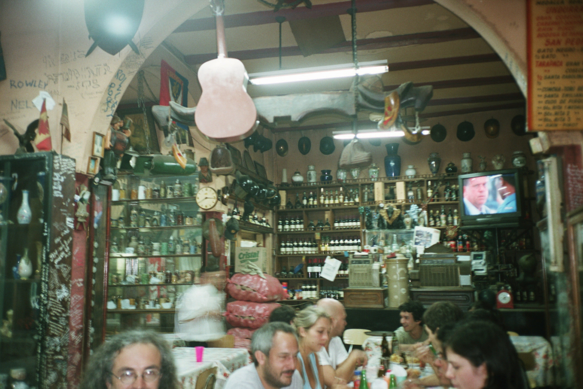 EiEi, nach der Vernissage im Restaurant, Valparaiso, Chile