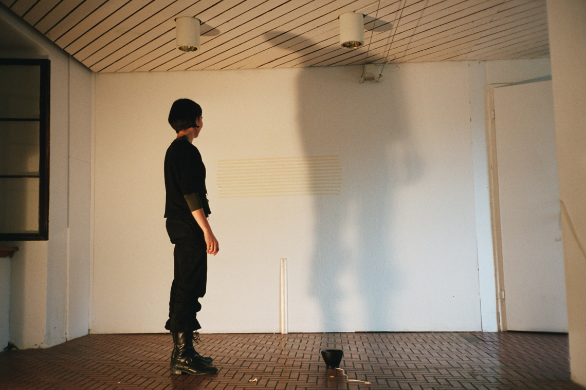 Isabela Branč "Bez naslova – ohne Titel", Aufbau der Ausstellung, message salon Rigplatz, Zürich