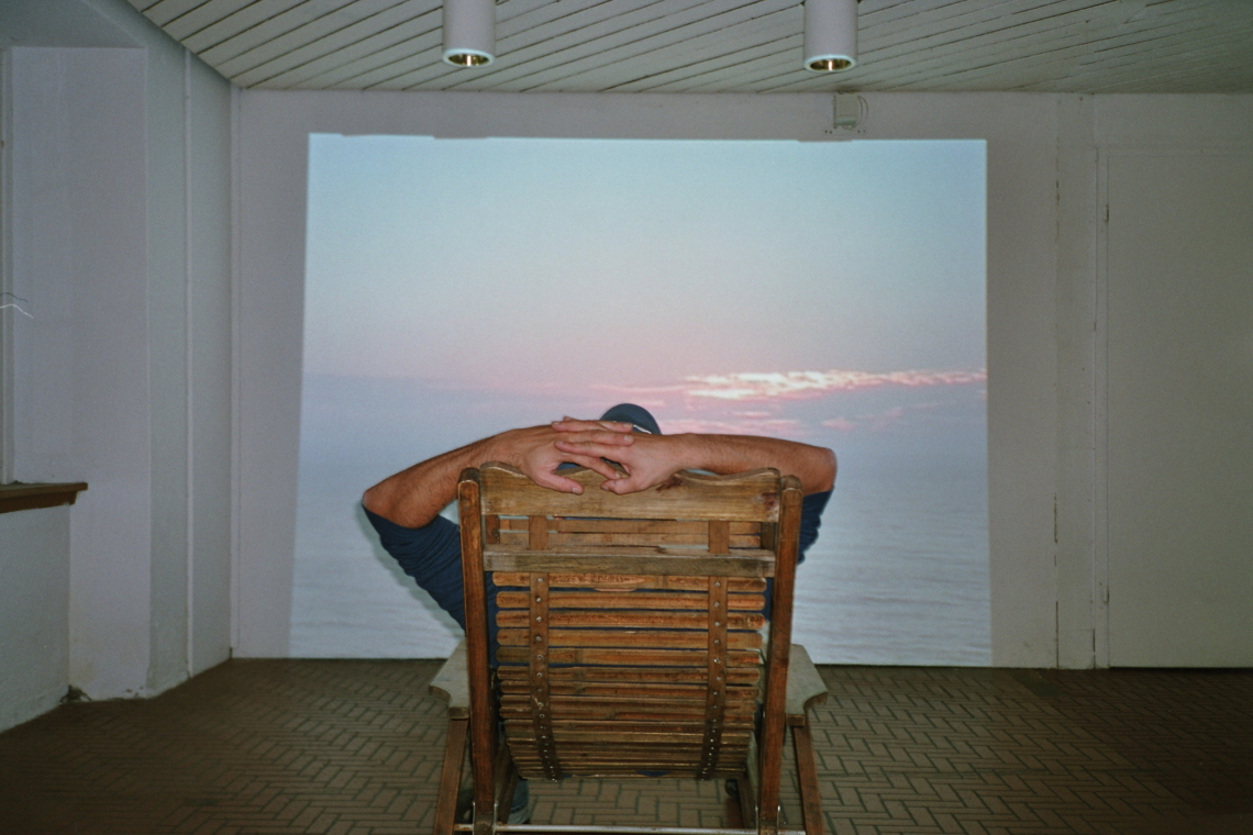 Nils Nova "sunset motor", message salon Rigiplatz, Zurich