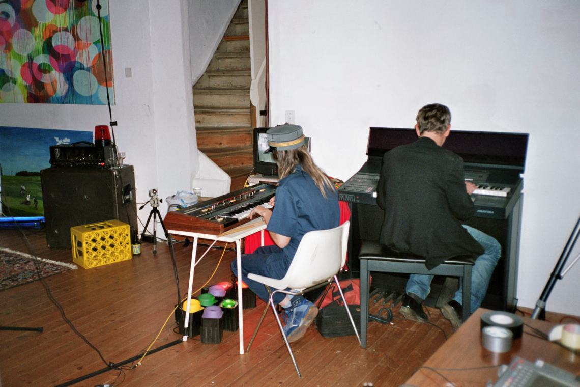 Miss Stini Chatzemusig, d'Rumpelchammere, message salon Rigiplatz, Zürich