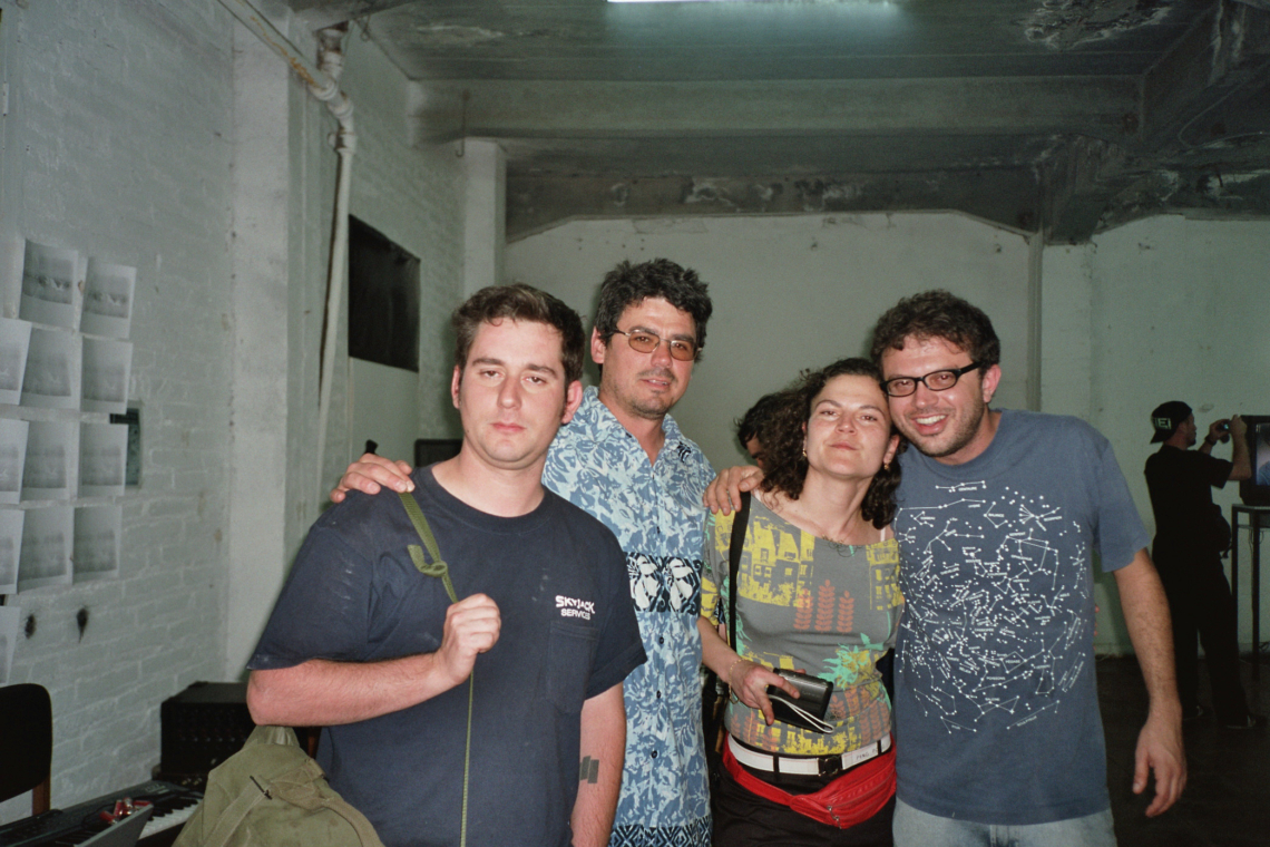 EiEi, message salon präsentiert "Valparaiso Experiment", Pablo Mellado, Claudio Fernandez Sini, Selina Trepp, Paulo Vivacqua, "In Situ Action", Valparaiso port, Chile