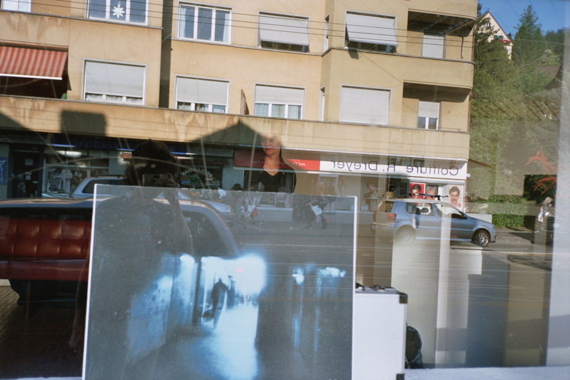 Bettina Browar, "b-view – on the way", message salon Rigiplatz, Zürich