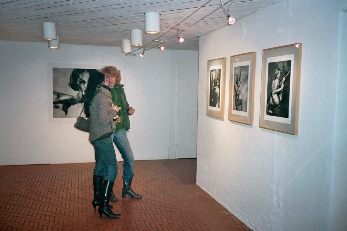 Rockmaster K. Alain Kupper "Women – Always better than you!", message salon Rigiplatz, Zurich