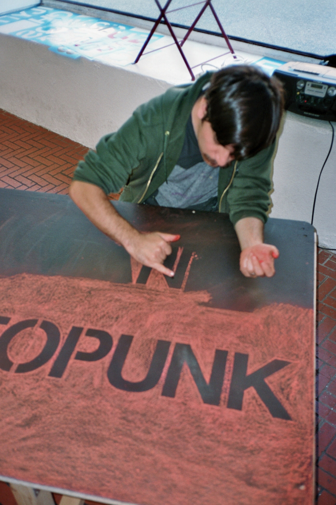 Felipe Mujica "Dispersed Pieces of Something", exhibition setup, message salon Rigiplatz, Zurich