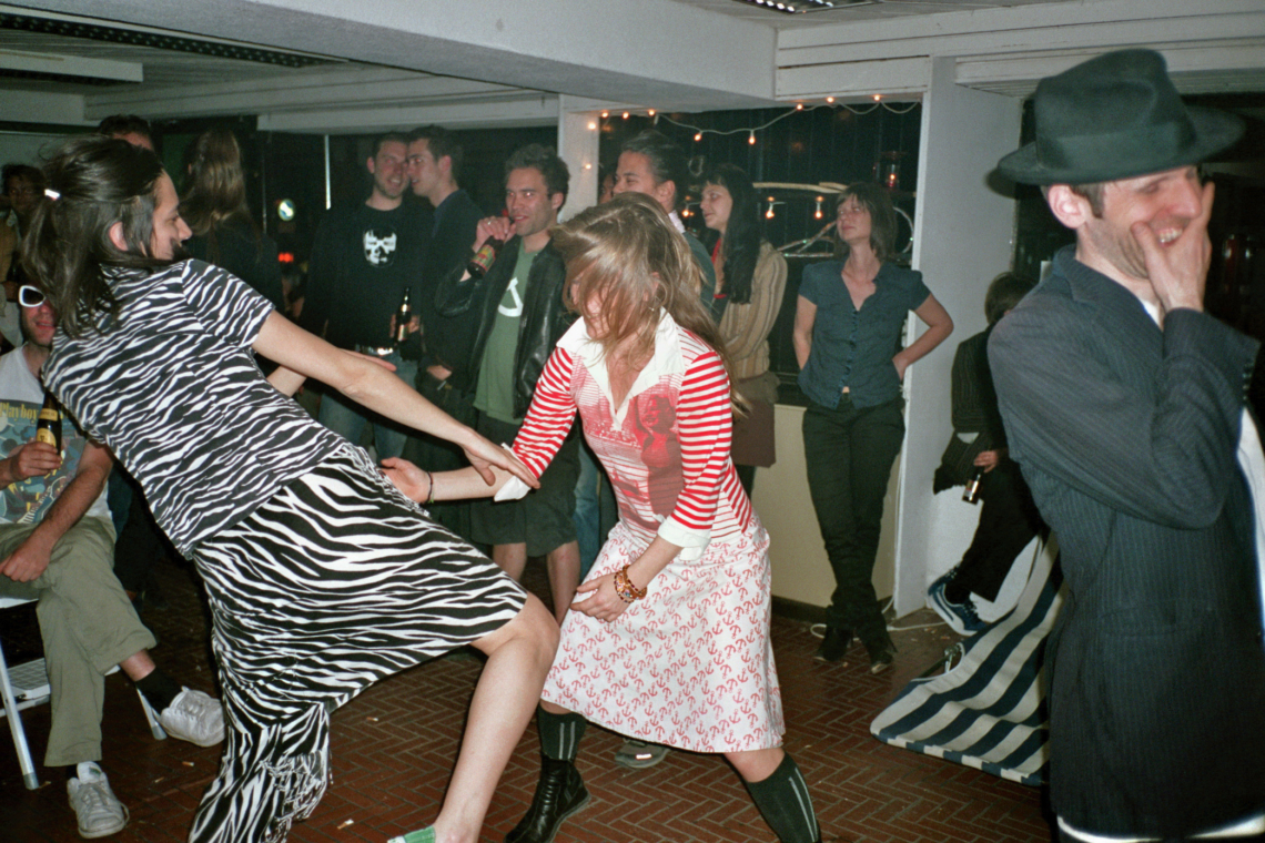 Die message salon shop Liquidations Party, message salon Rigiplatz, Zürich