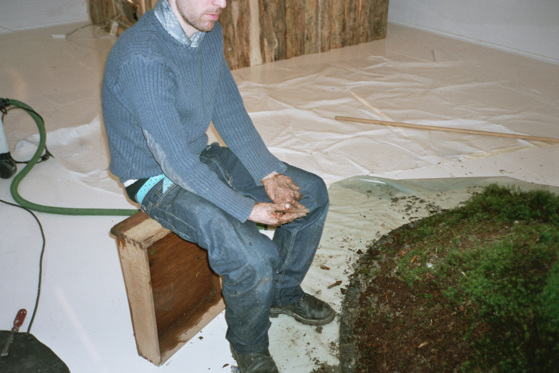 "Esther Eppstein lädt ein, Davix, Franziska Koch, Saskja Rosset und Alexis Saile", Aufbau der Ausstellung, Helmhaus Zürich