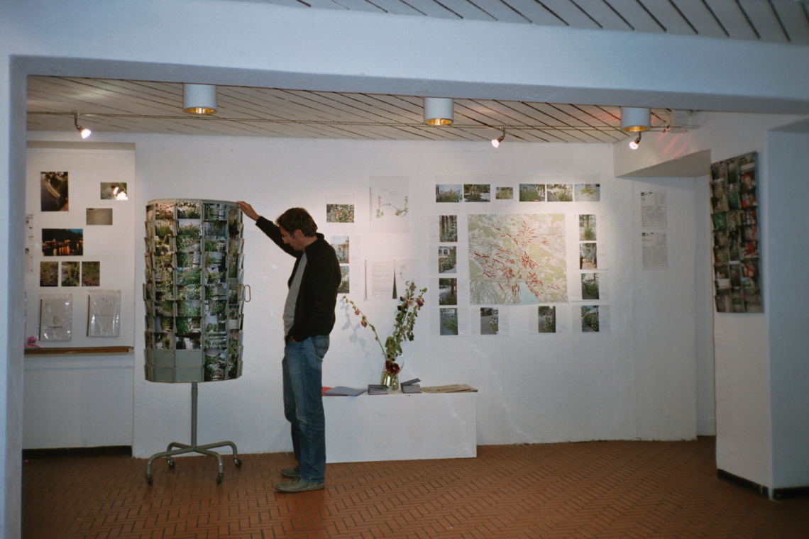 Maurice Maggi "Blumengraffiti", message salon Rigiplatz, Zürich