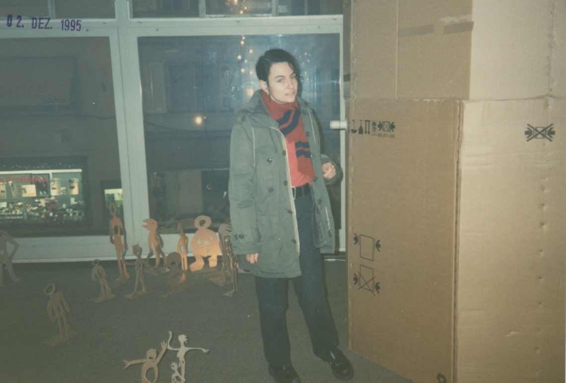 Eva von Wartburg, Teresa Pereira, Lena Zwicky, Eva Kirchhofer "Das Loch", Monotony, Zürich 