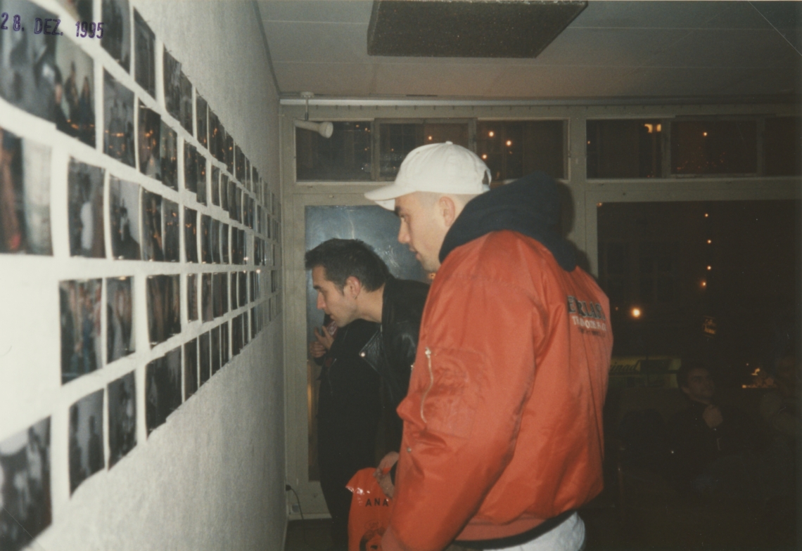 Esther Eppstein "Erkenne dich selbst im Lichtermeer des Rennwegs", Monotony, Zürich