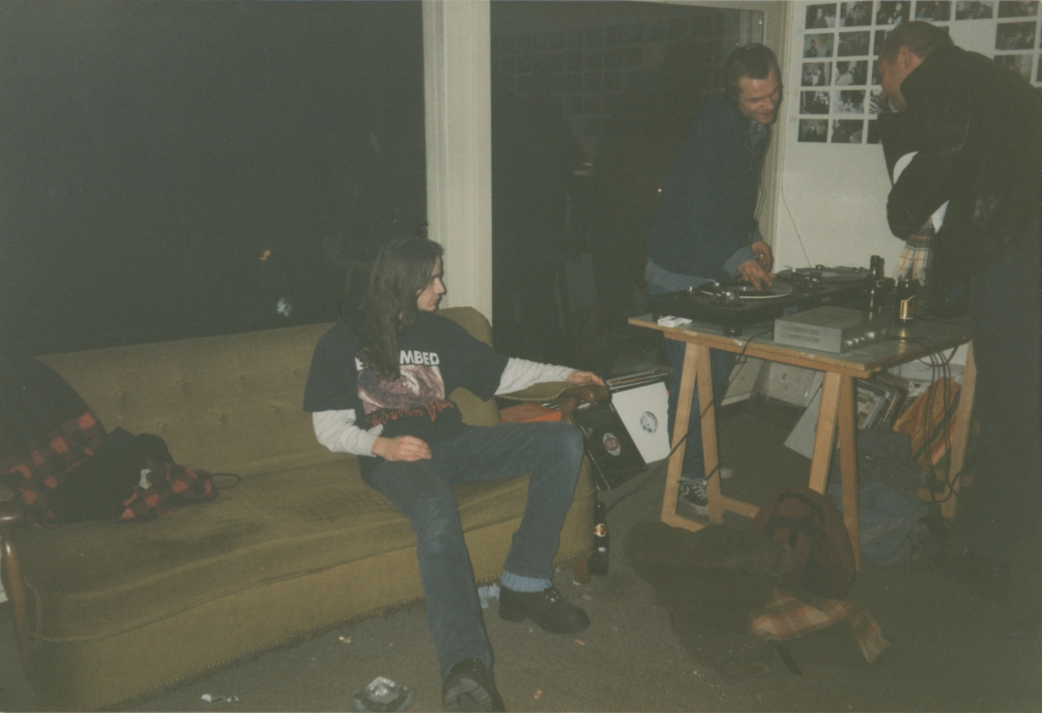 Esther Eppstein "Erkenne dich selbst im Lichtermeer des Rennwegs", DJ Kay-Zee und B-sides, Monotony, Zürich