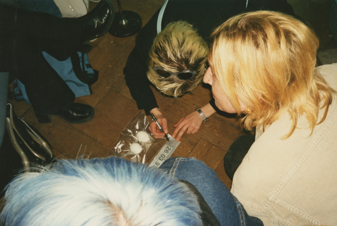 "Das Bilde bewegt", Gabi Deutsch und Co Gründler, message salon, Zurich 1997