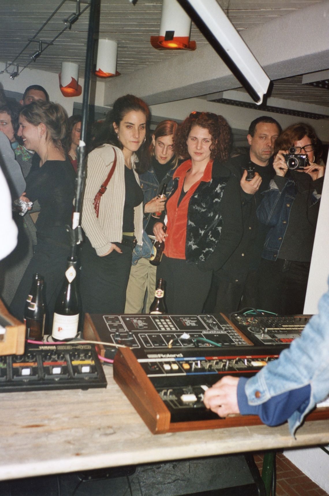 Christian Andersen "explosions", live Musik Performance Kay-Zee und Karla. K,  message salon Rigiplatz, Zürich