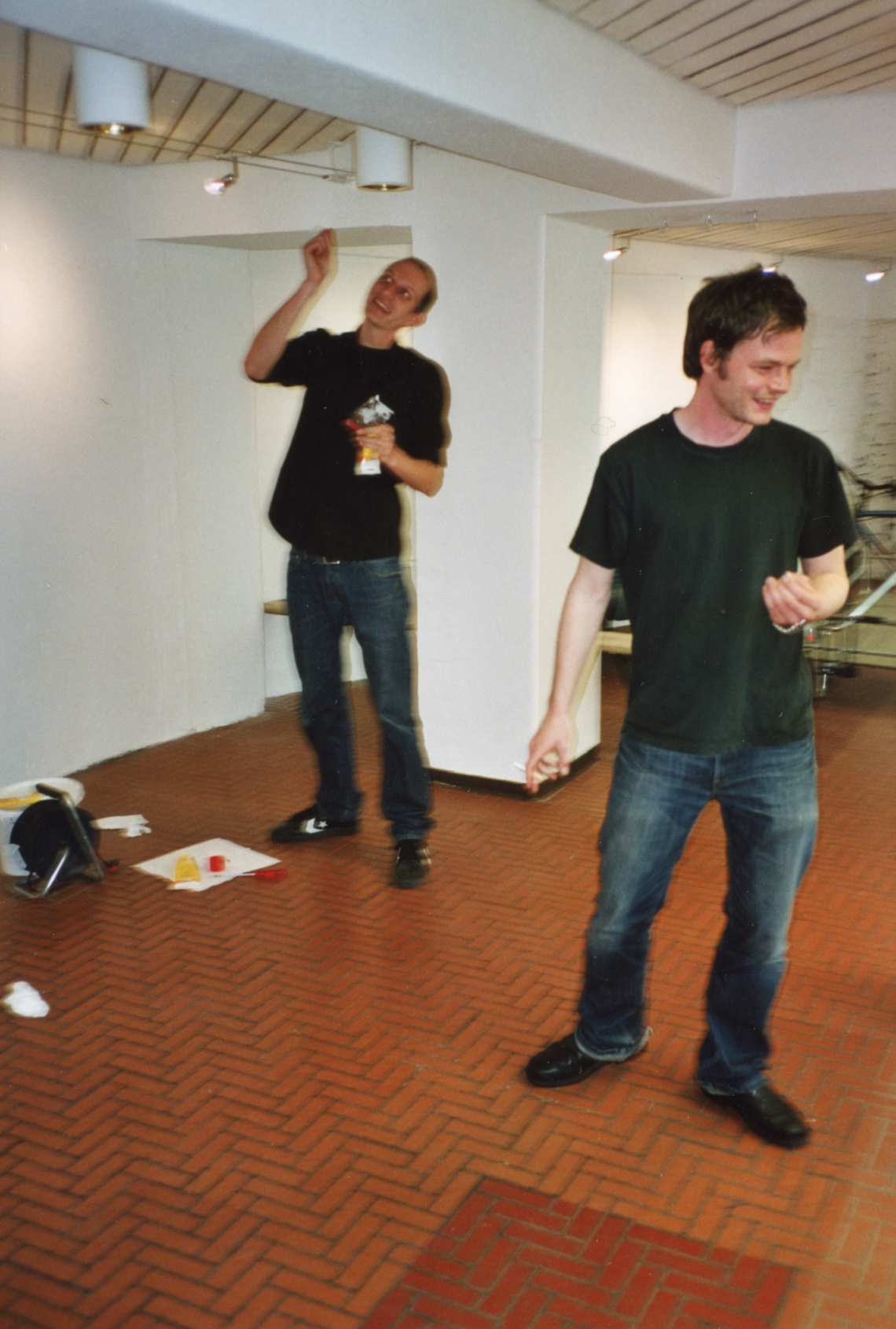 Christian Andersen "explosions", Aufbau der Ausstellung, message salon Rigiplatz, Zürich