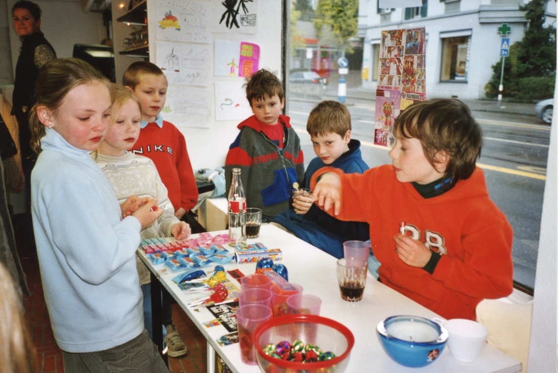 M&M "Kiosk", Eröffnung message salon, Rigiplatz, Zürich