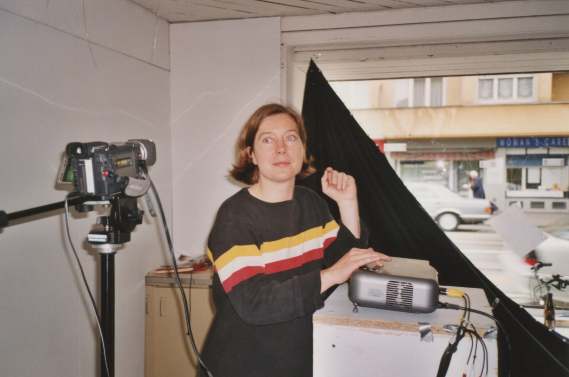 Eve Bhend "Mach mich neu", Aufbau der Ausstellung, message salon Rigiplatz, Zürich