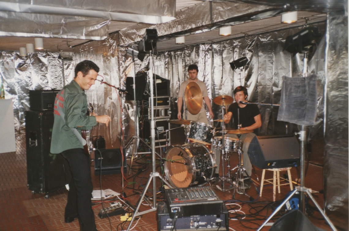 Das kleine Festival, Minimetal "Rock-Installation mit Schlagzeug und elektrischer Gitarre", Probe im message salon Rigiplatz, Zürich