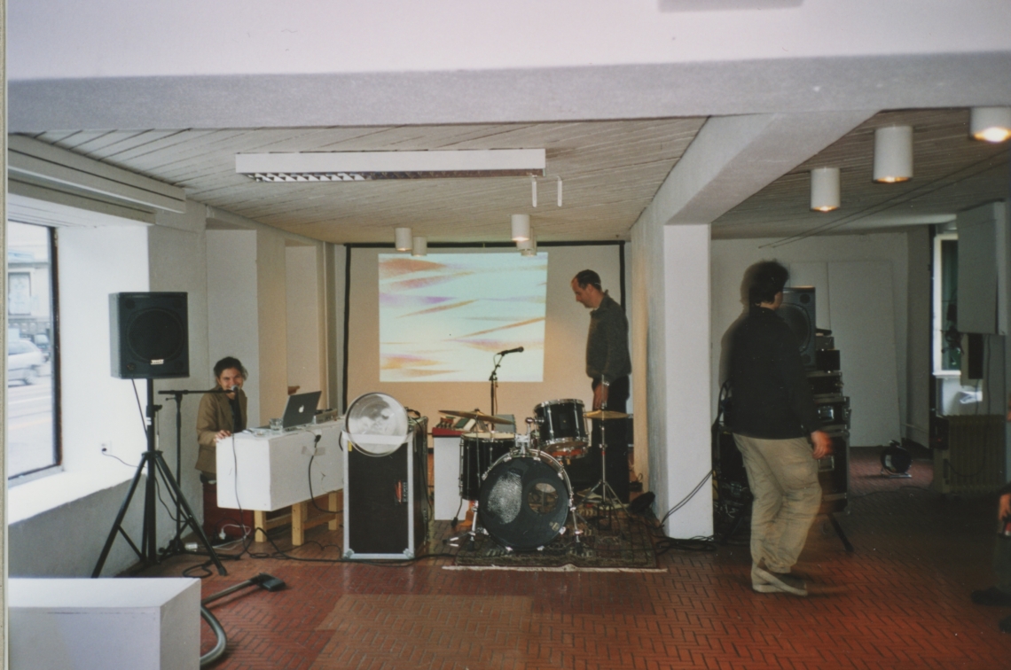 Das kleine Festival, Dan Bitney und Selina Trepp "spectralina msv – magic, sound and vision", Probe im message salon Rigiplatz, Zürich