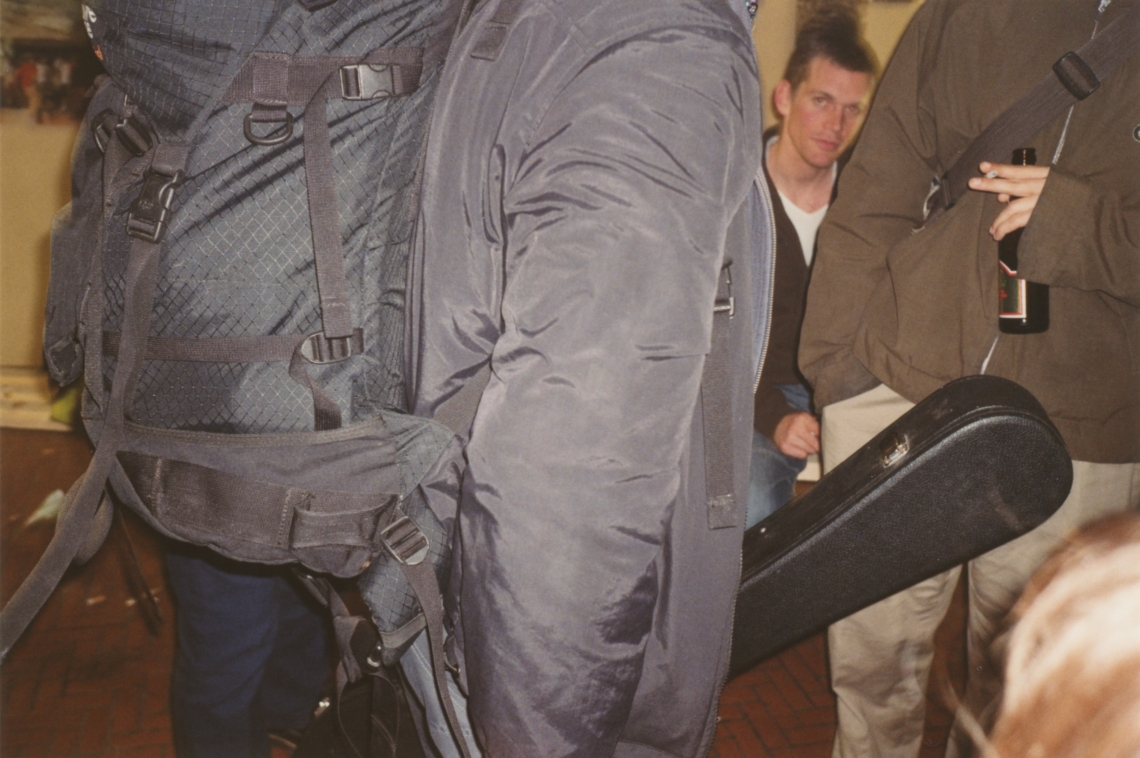 Karin Müller "Expertise Mann, ein Mann und seine Gitarre – Sportsguitar", message salon Rigiplatz, Zürich