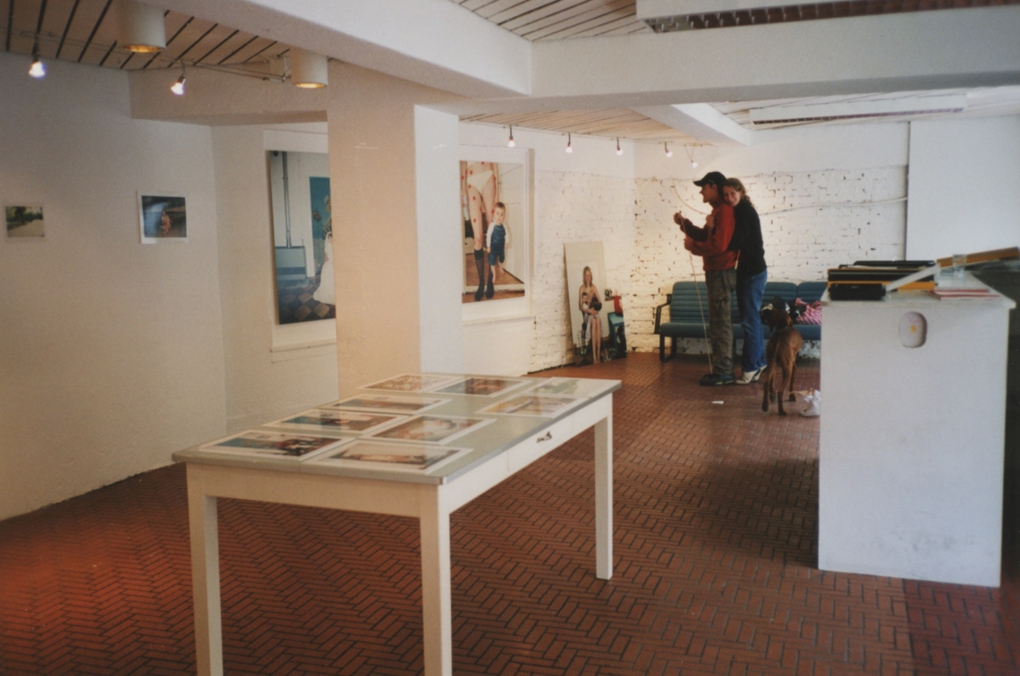 Yoki van der Cream "Kindchen Schema", Aufbau der Ausstellung, message salon Rigiplatz, Zürich