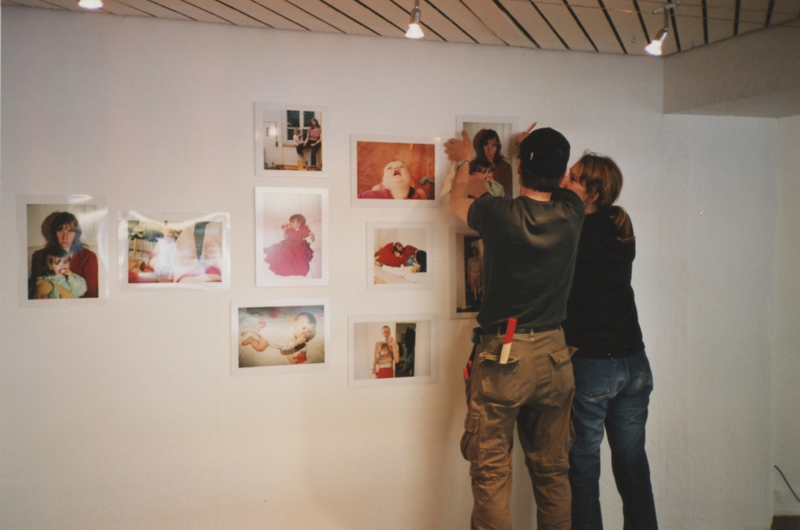 Yoki van der Cream "Kindchen Schema", Aufbau der Ausstellung, message salon Rigiplatz, Zürich