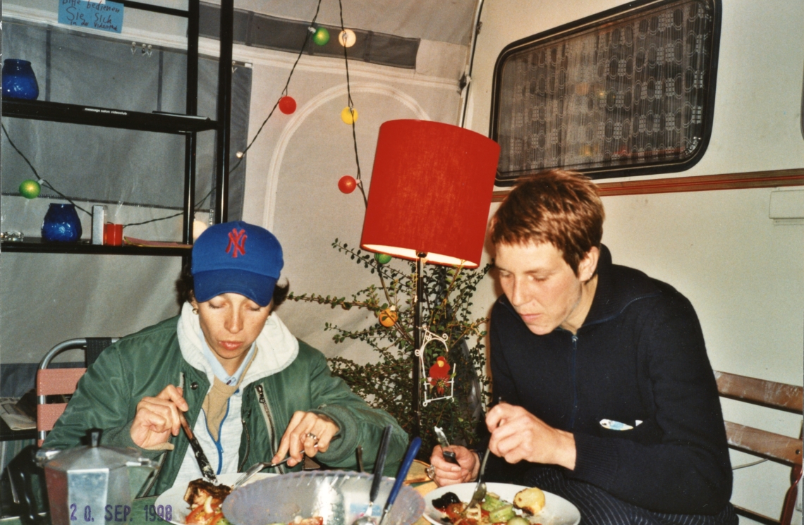 Die message salon Ferienkolonie, Ferienkolonie mit Edit Oderbolz und Esther Eppstein, message salon Wohnwagen, Appenzell