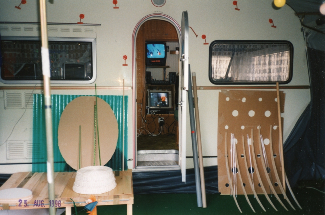 Die message salon Ferienkolonie mit Andres Lutz und Anders Guggisberg, message salon Wohnwagen, Appenzell