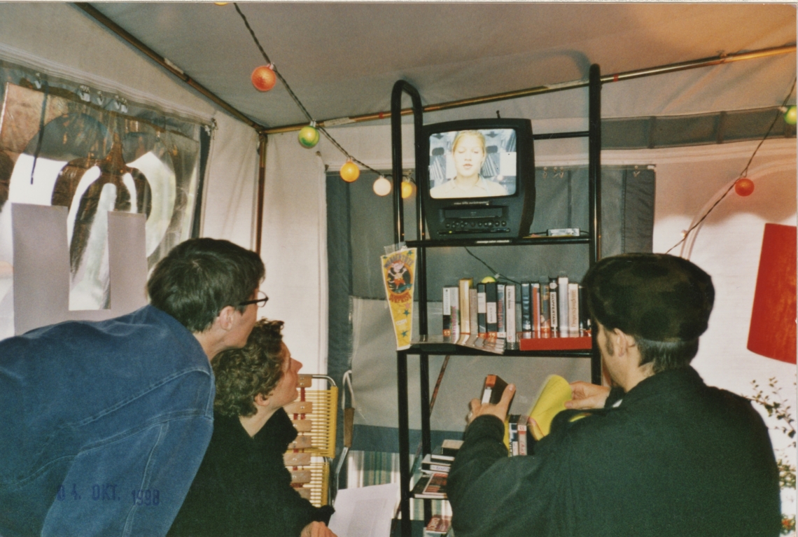 Die message salon Ferienkolonie, message salon Videoclub, message salon Wohnwagen, Appenzell