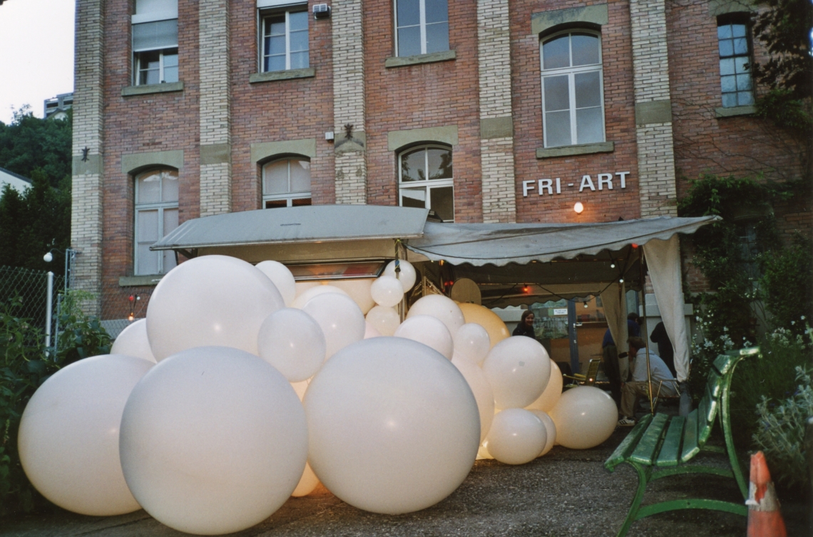 message salon caravan – special snackbar mit Lutz & Guggisberg "too much everything No. 3", Fri-Art Kunsthalle Fribourg