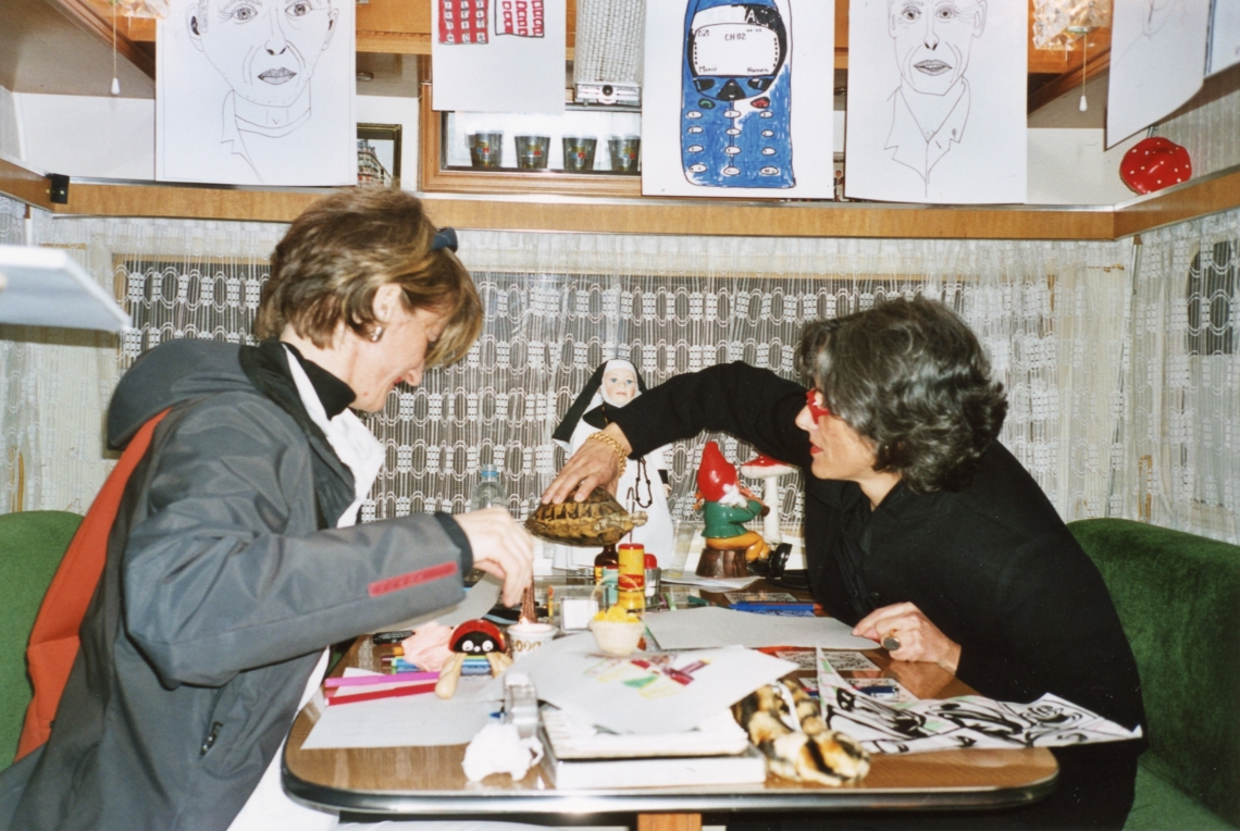 Esther Eppstein "message salon caravan",  Vernissage, Zeichnungsworkshop mit Susann Walder, Fri-Art Kunsthalle Fribourg