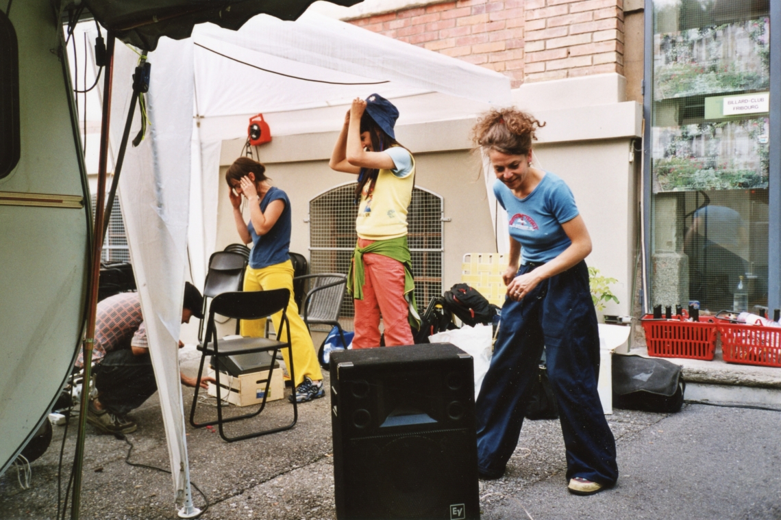 message salon caravan – special snackbar mit Zor-el und Zalura, Letykuva, Penny "Big Bug", Fri-Art Kunsthalle Fribourg