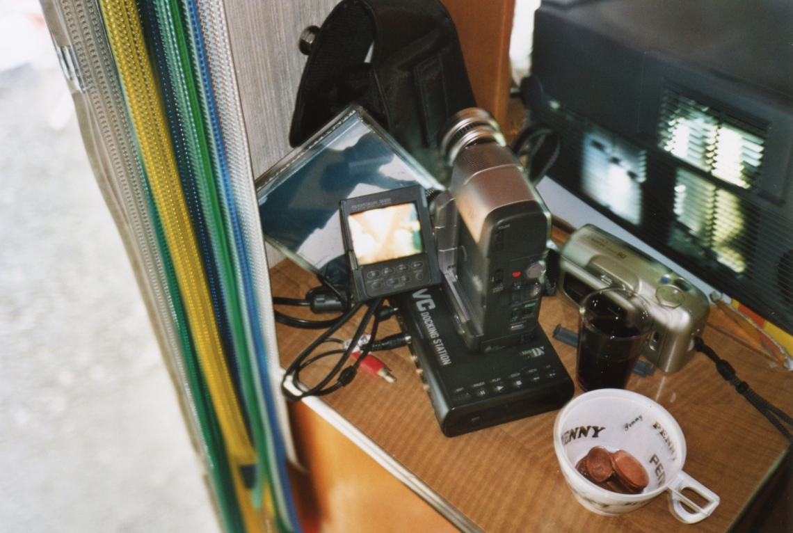 message salon caravan – special snackbar mit Zor-el und Zalura, Letykuva, Penny "Big Bug", Fri-Art Kunsthalle Fribourg